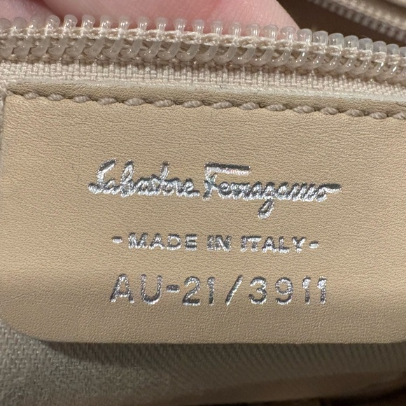 SALVATORE FERRAGAMO FLOWER LOTUS FISH PRINT - Picture 7 of 16